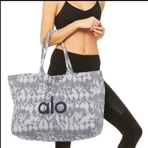 NWOT Alo Yoga gray tie dye canvas tote